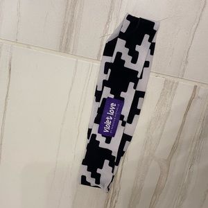 Violet Love no-slip athletic headband